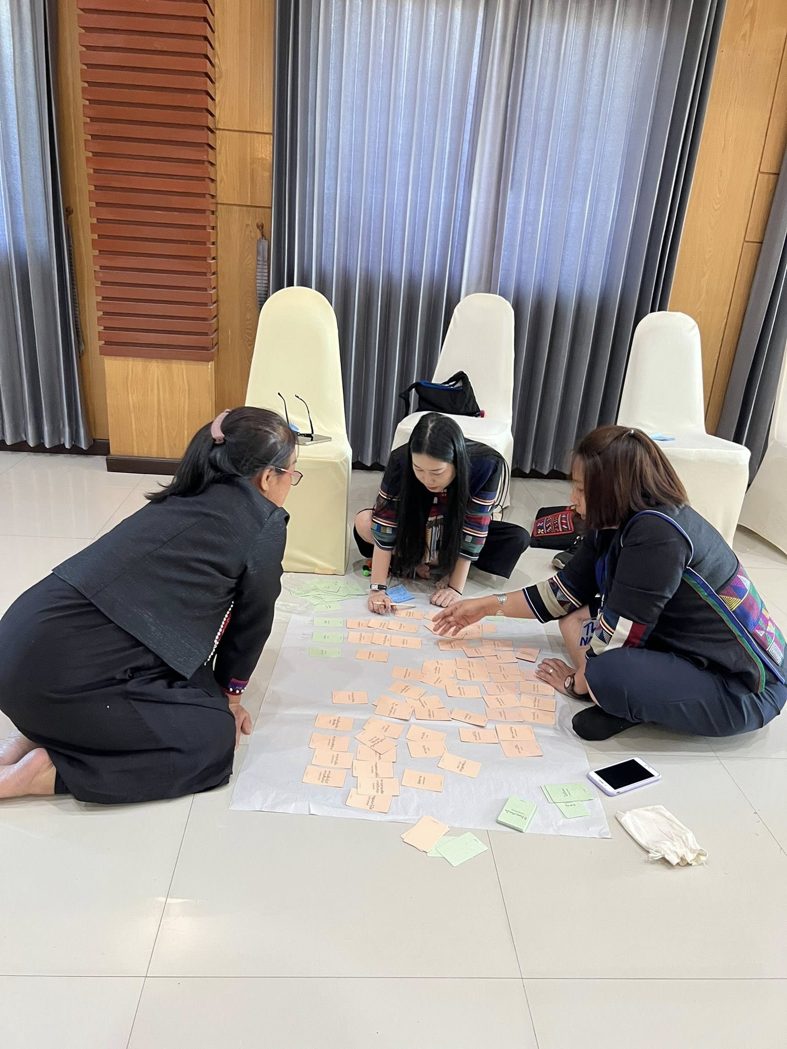 มาทำงานให้พี่น้องอาข่าจาก 4 ประเทศ ไทย ลาว เมียนมา จีน อีกครั้ง สนุกและได้เรียนรู้ ตอนเย็นได้ไปกินอา... 3